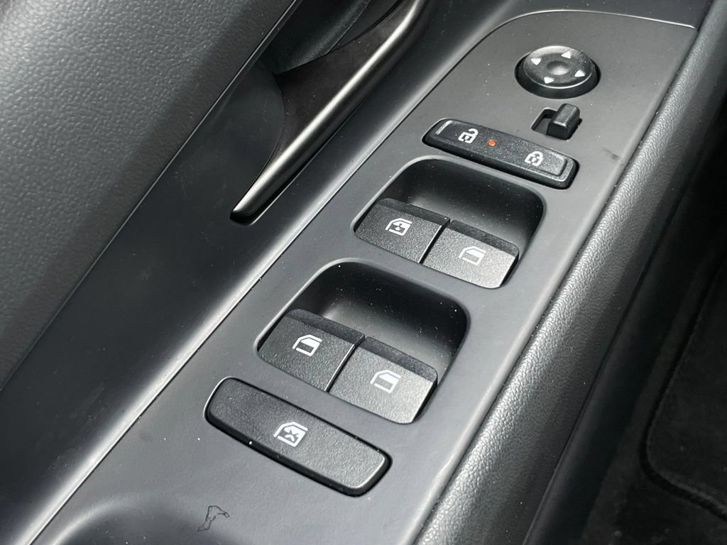 Used 2026 Hyundai Elantra Sport FWD image 11