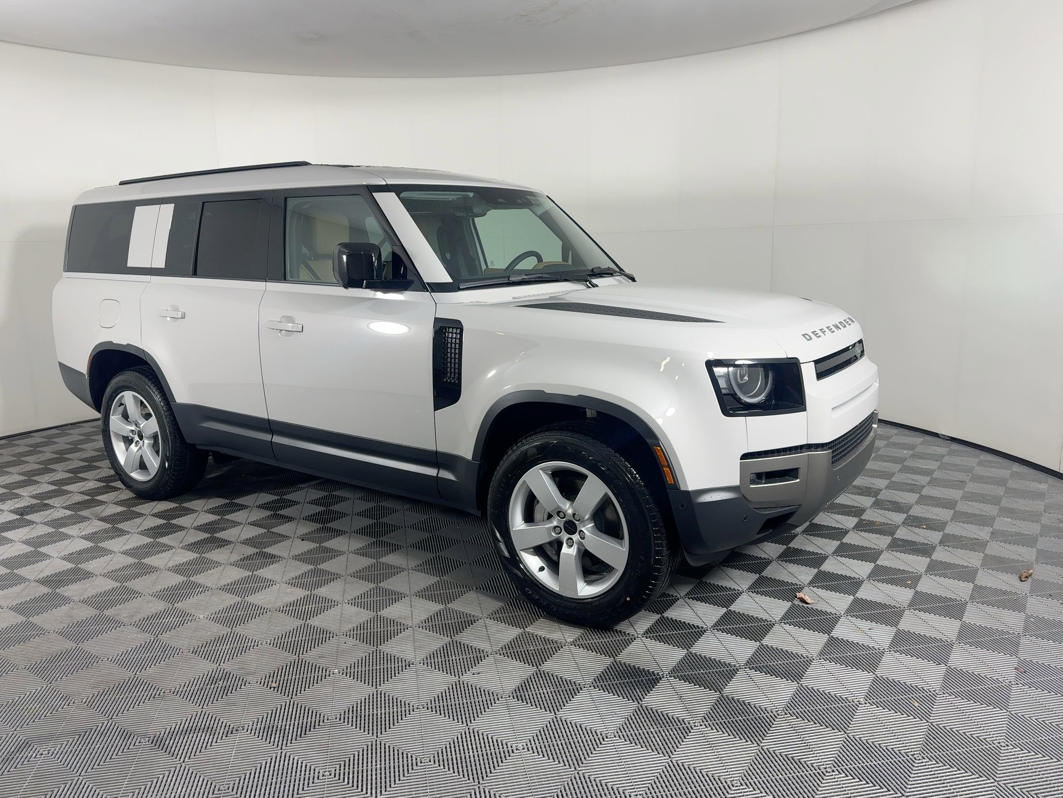 New 2026 Land Rover Defender 130 S image 8