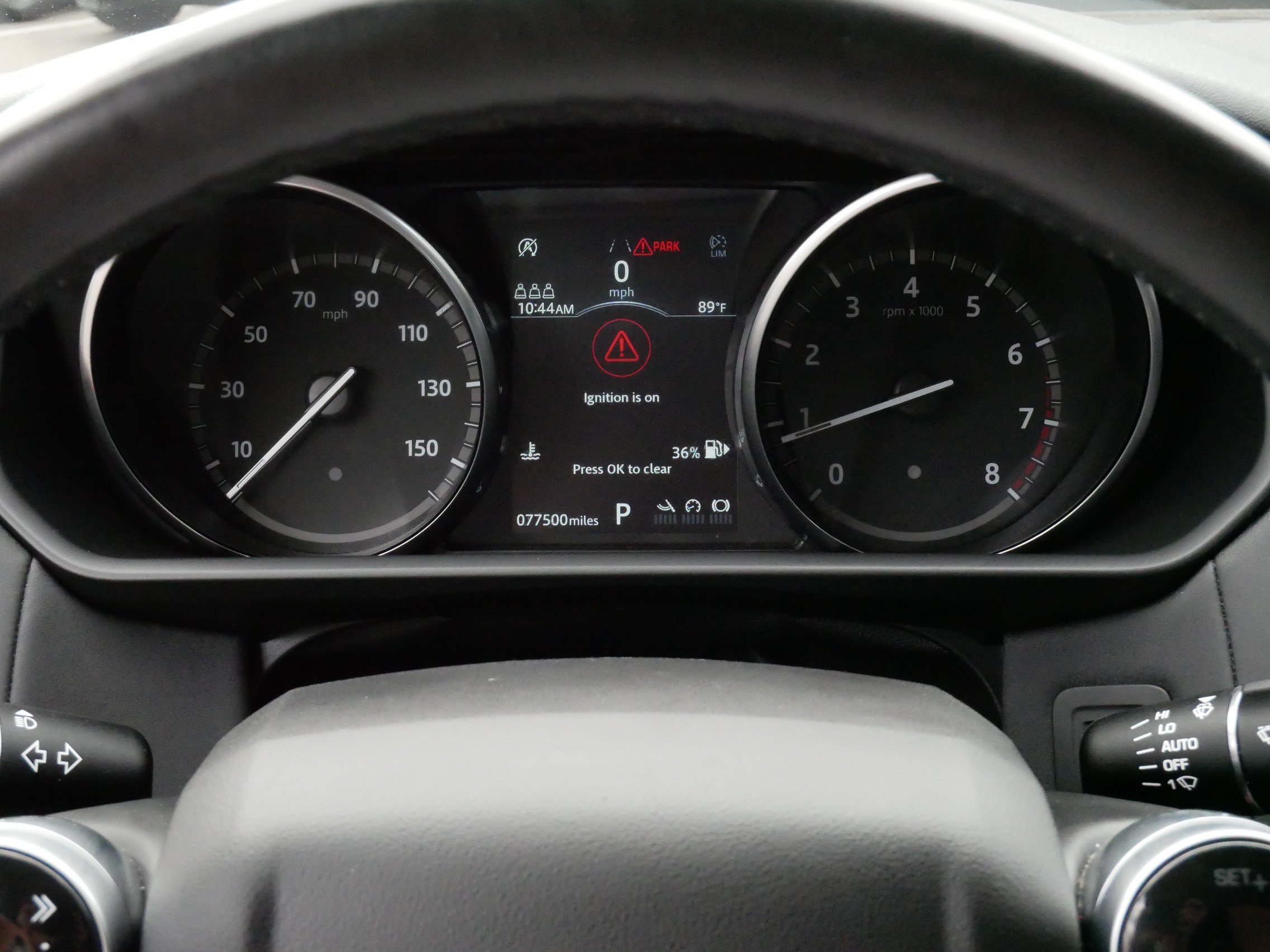 Used 2020 Land Rover Discovery SE AWD/4WD image 21