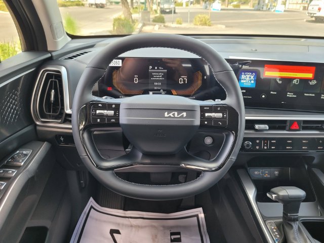 New 2026 Kia Sorento LX FWD image 12