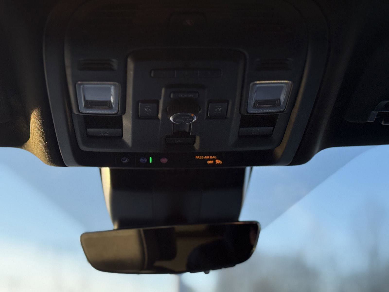 Used 2024 GMC Yukon Denali w/ Denali Reserve Package image 26