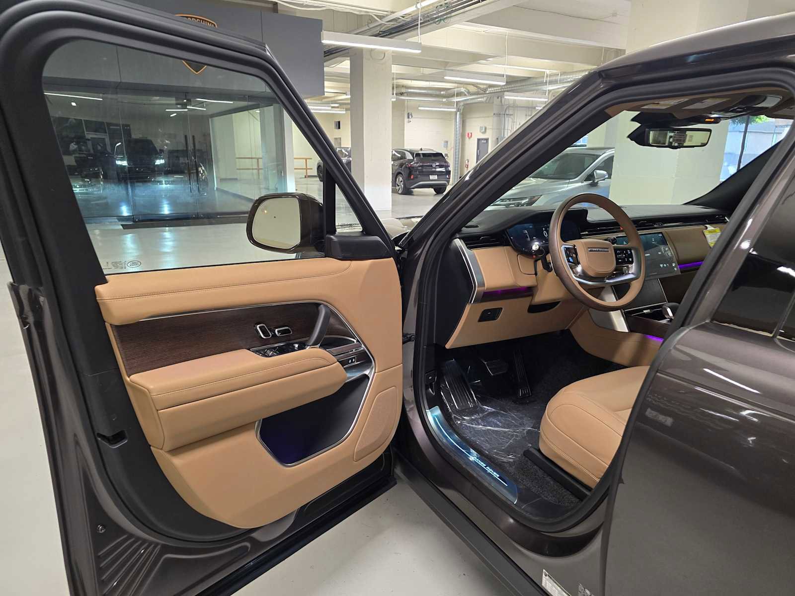 New 2026 Land Rover Range Rover SE image 21