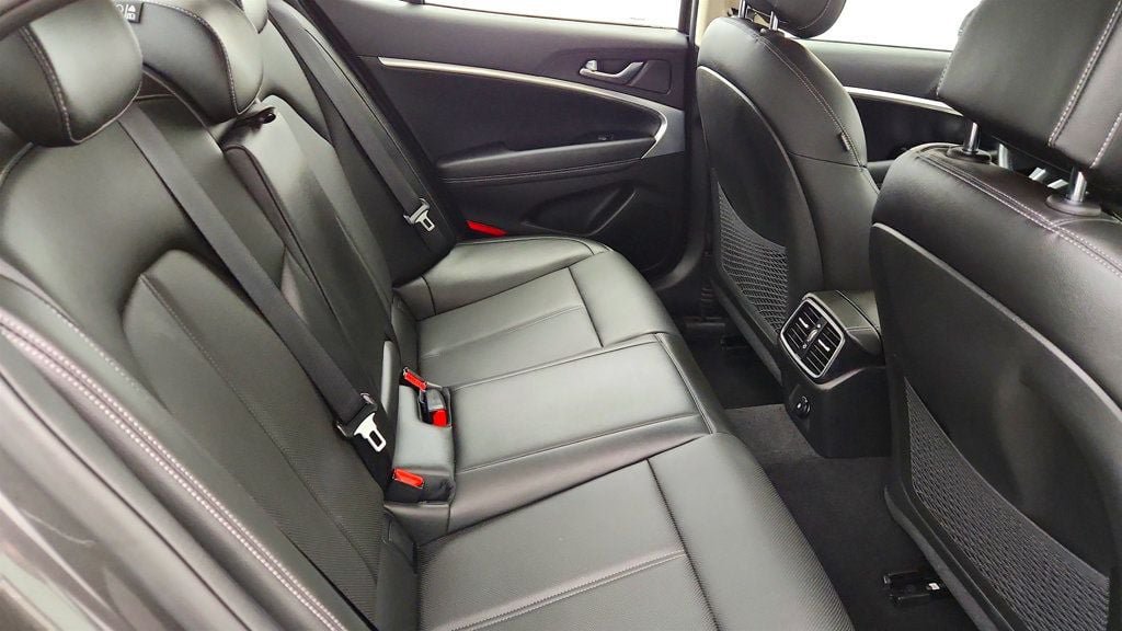Used 2023 Genesis G70 2.0T AWD/4WD image 23