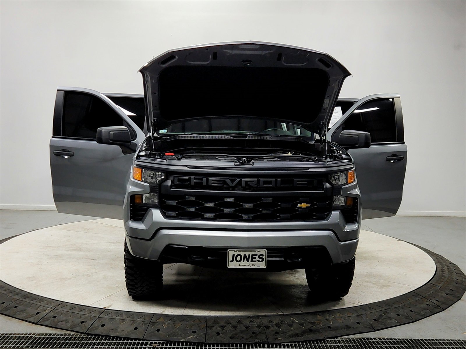 Used 2024 Chevrolet Silverado 1500 Custom image 10