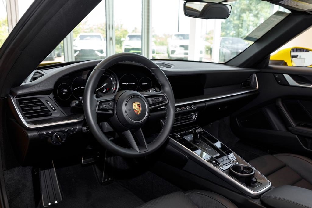 Used 2022 Porsche 911 Carrera RWD image 22