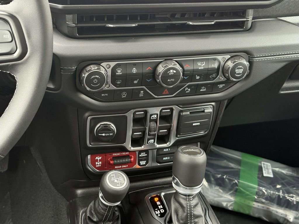 New 2026 Jeep Gladiator Rubicon AWD/4WD image 16