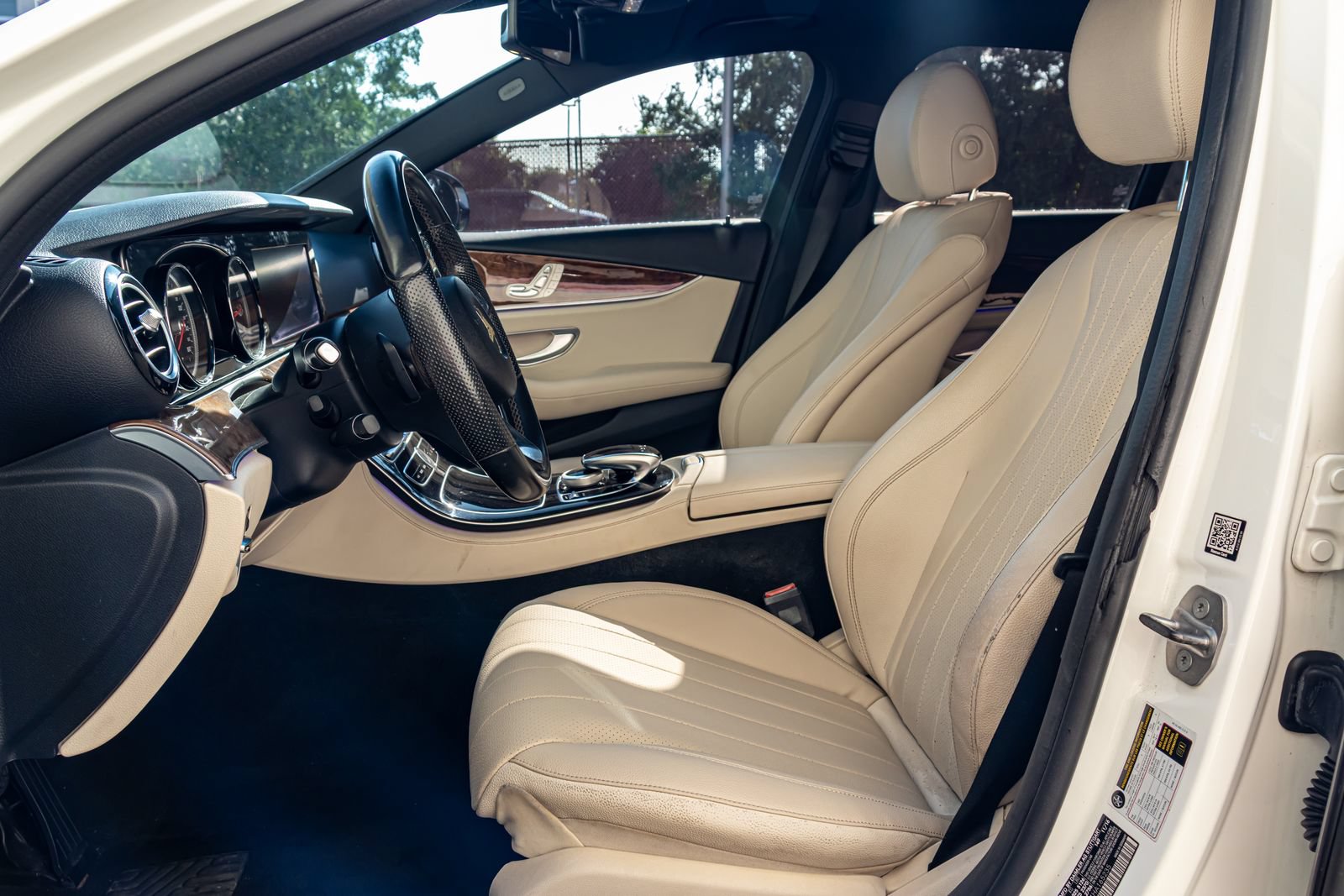 Used 2017 Mercedes-Benz E 300 image 16