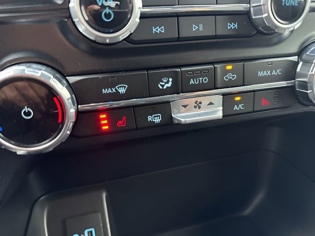 Used 2023 Ford F150 Lightning XLT AWD/4WD image 21