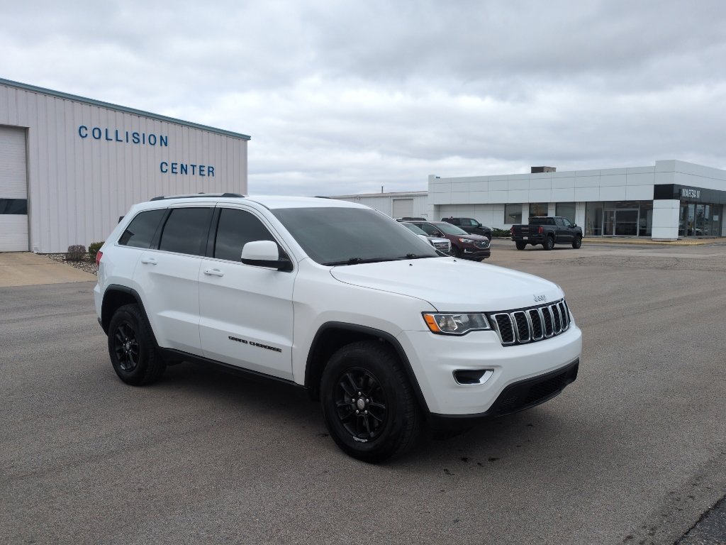 Used 2018 Jeep Grand Cherokee Laredo image 4