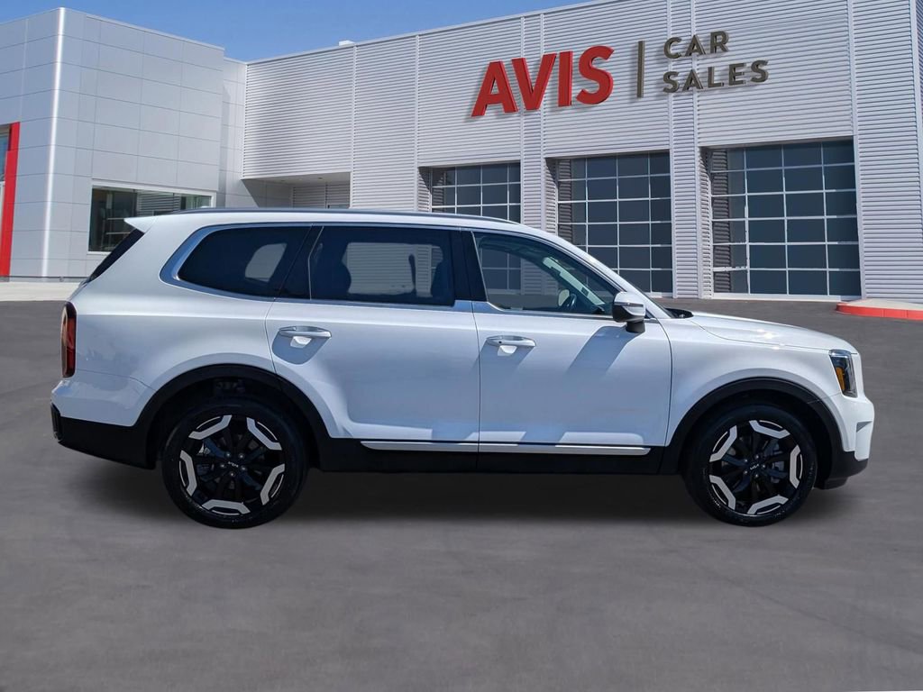Used 2025 Kia Telluride S image 5
