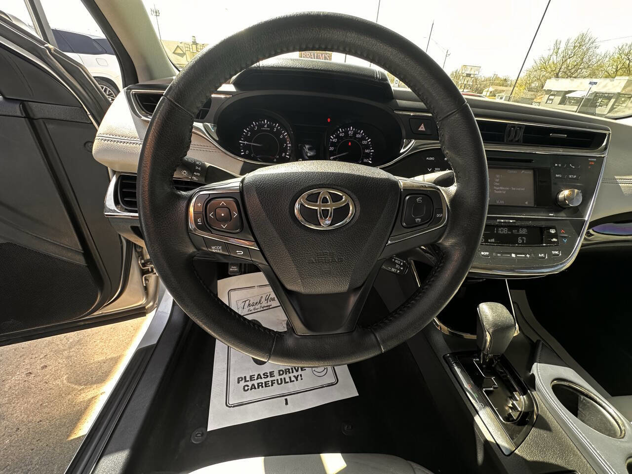 Used 2014 Toyota Avalon XLE image 18