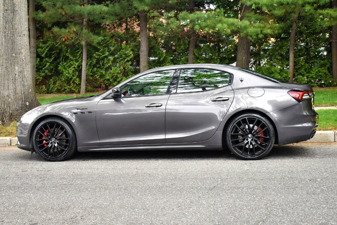 Used 2022 Maserati Ghibli Modena Q4 AWD/4WD image 5