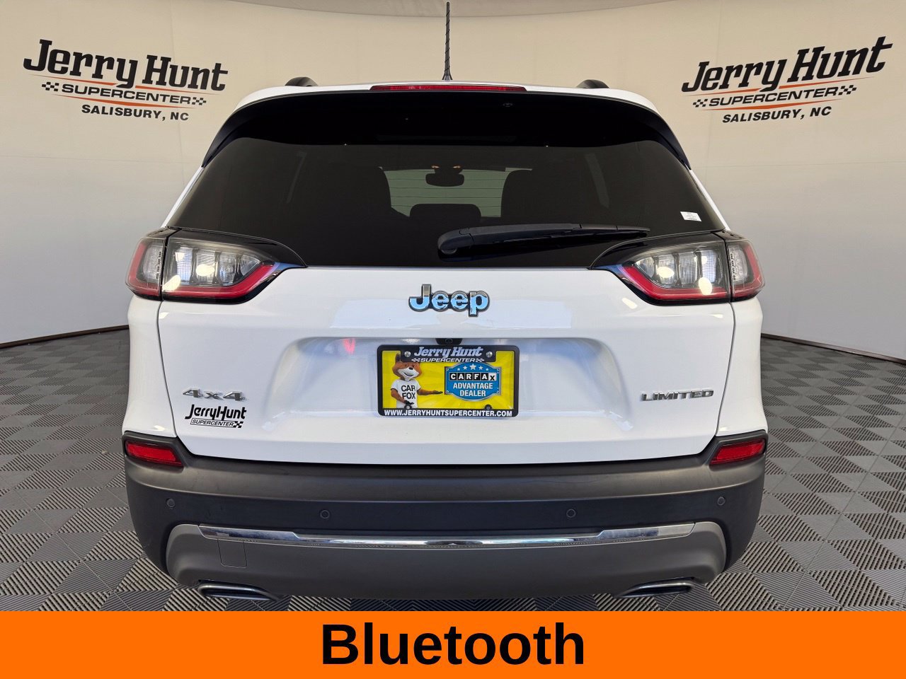Used 2022 Jeep Cherokee Limited w/ Mopar Interior Package AWD/4WD image 8