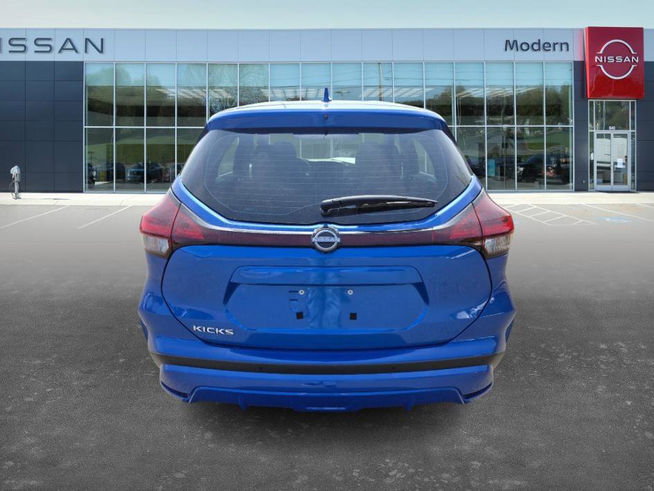 New 2025 Nissan Kicks Play S image 6