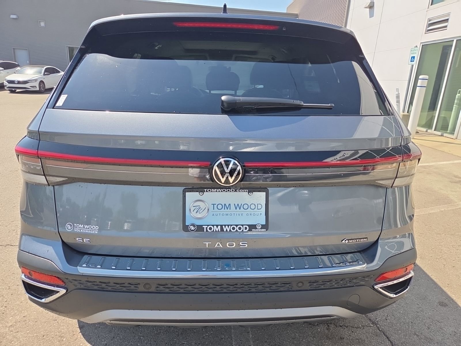New 2026 Volkswagen Taos SE AWD/4WD image 11