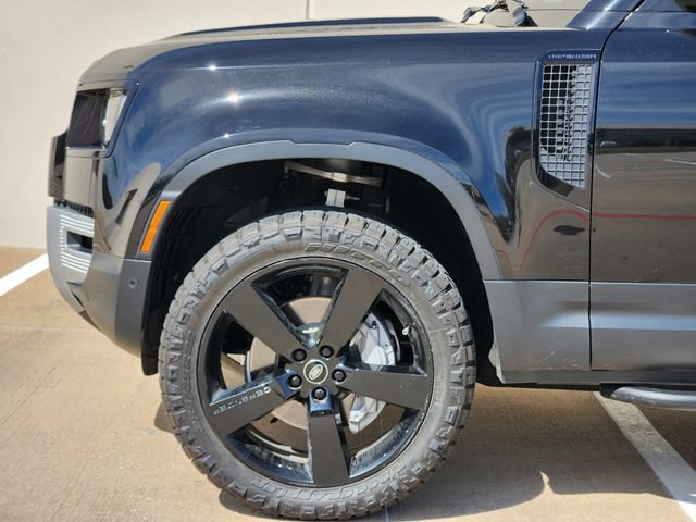 Used 2024 Land Rover Defender 130 S image 9