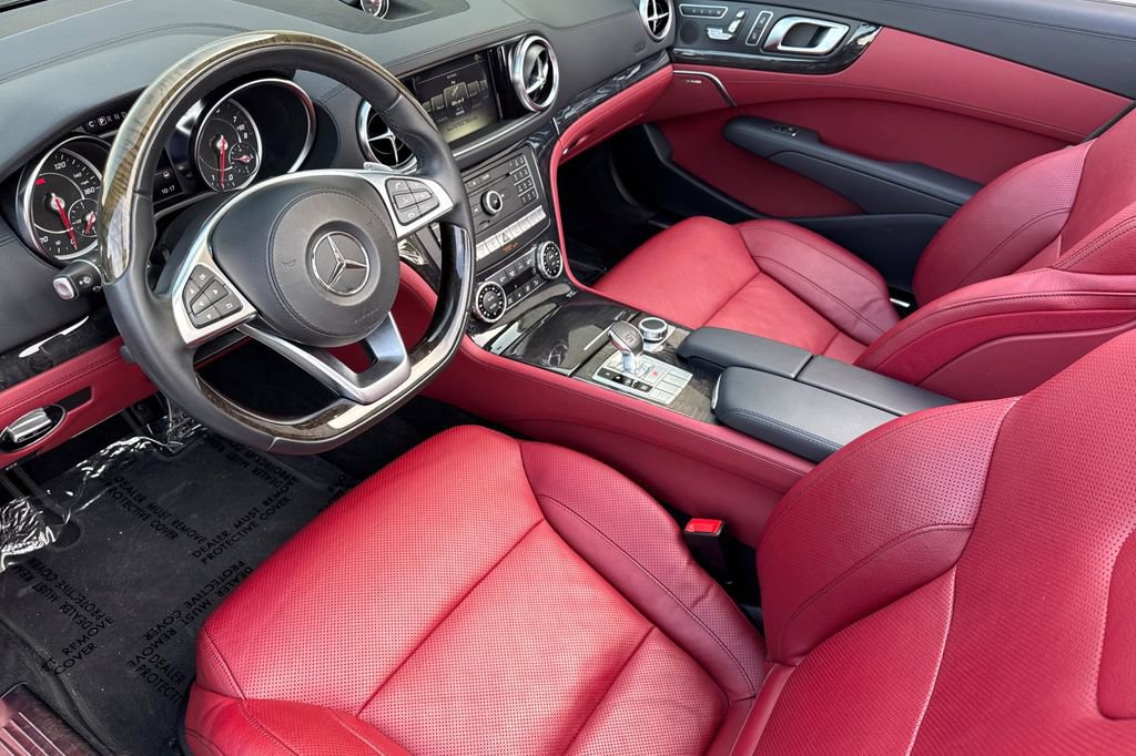 Used 2020 Mercedes-Benz SL 550 image 12
