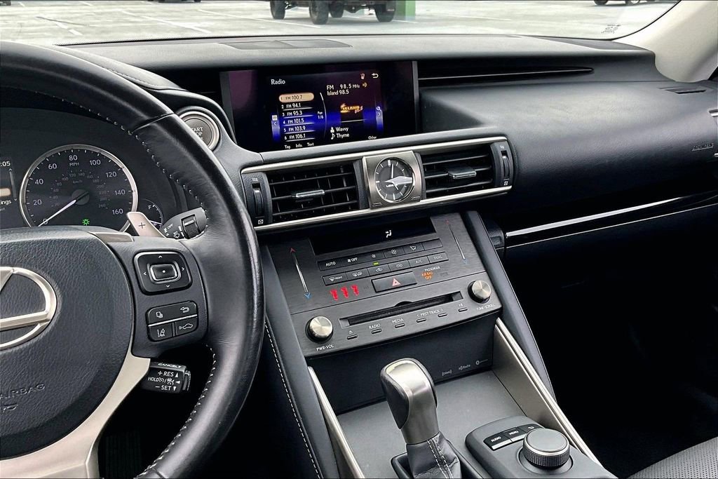 Used 2019 Lexus IS 300 image 6