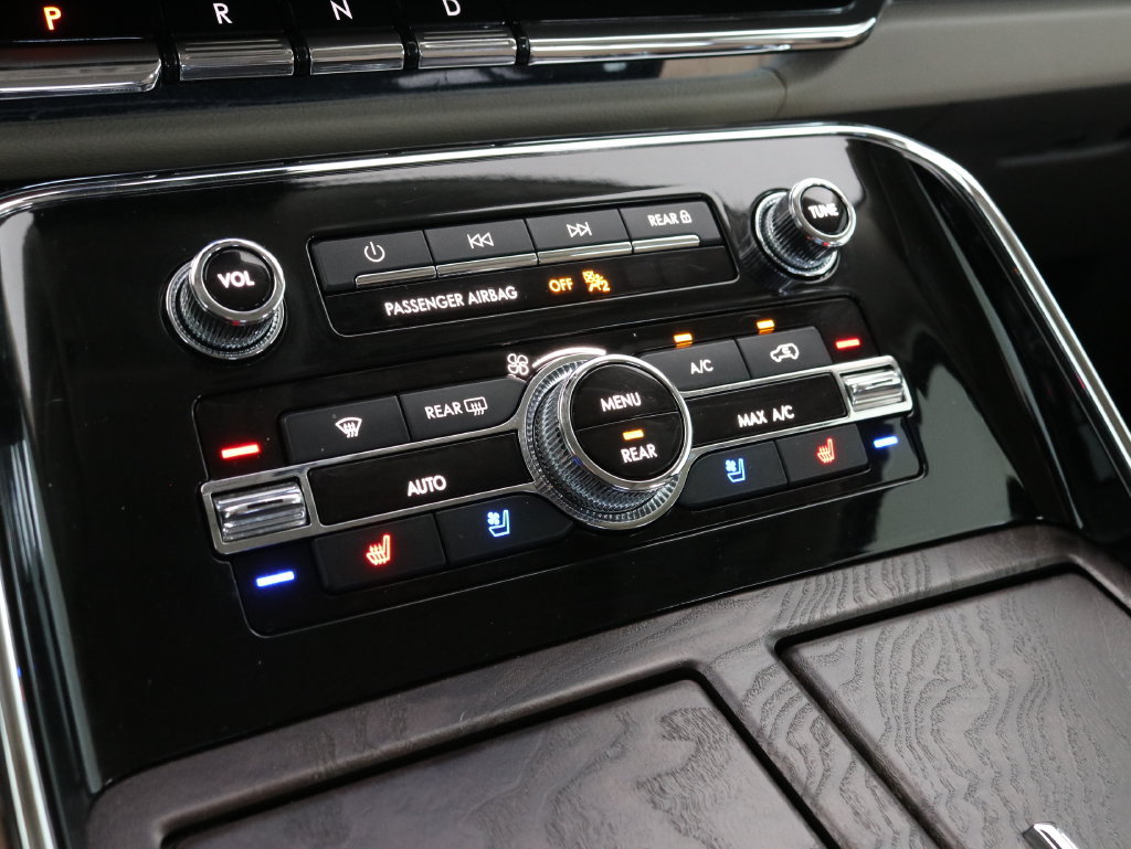Used 2022 Lincoln Navigator Reserve AWD/4WD image 17