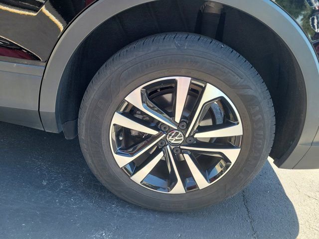 Used 2023 Volkswagen Tiguan S w/ IQ.Drive Package FWD image 5