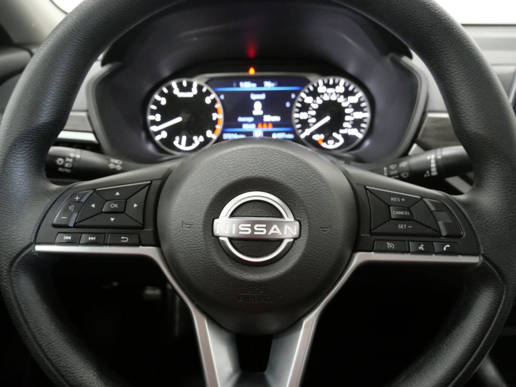 Used 2025 Nissan Altima 2.5 SV FWD image 16