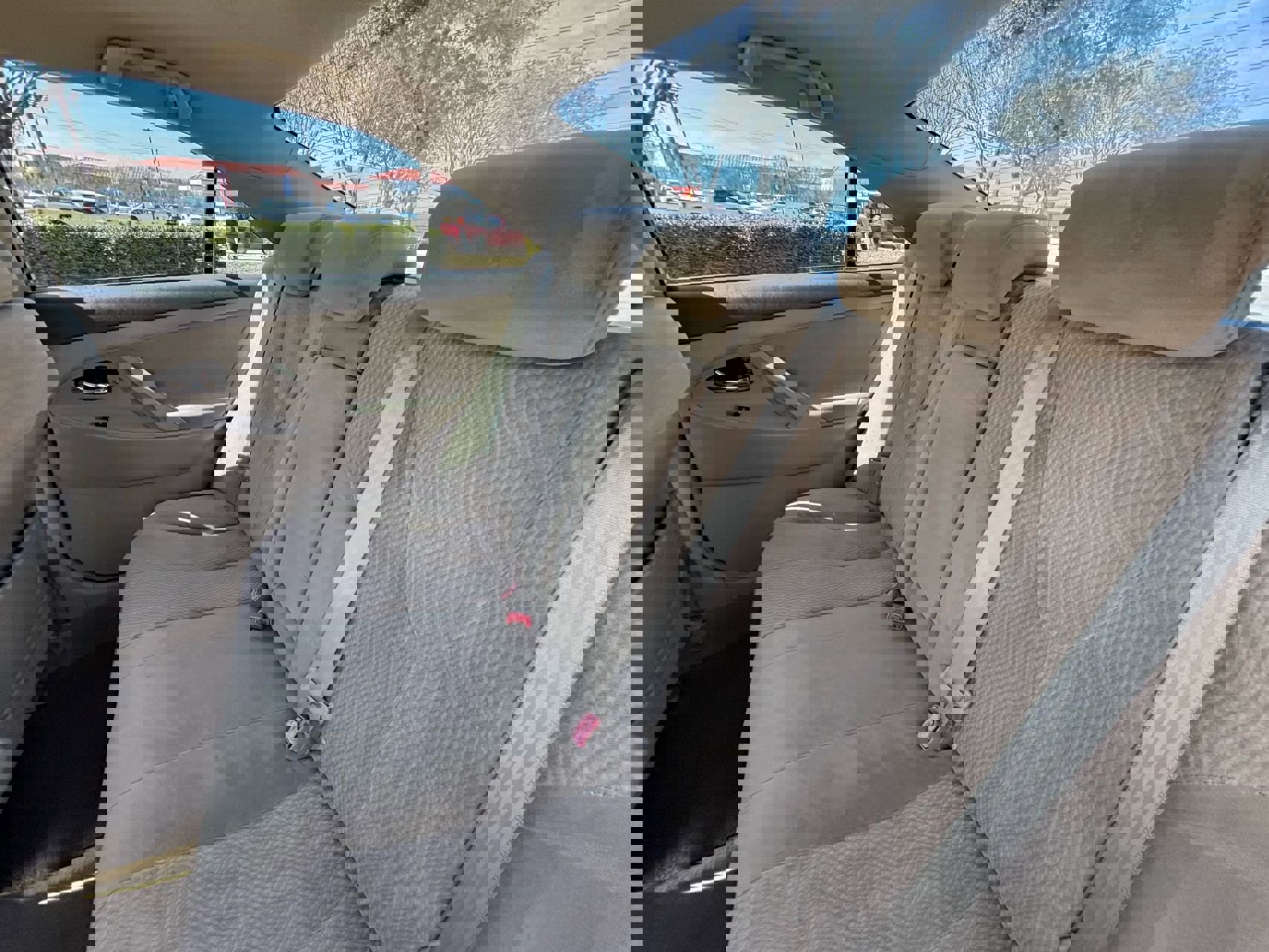 Used 2010 Toyota Camry LE image 22