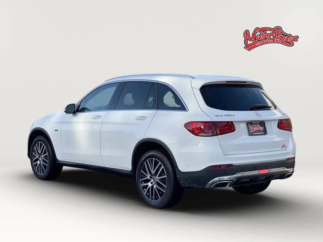 Used 2020 Mercedes-Benz GLC 350e 4MATIC w/ Parking Assistance Package image 5