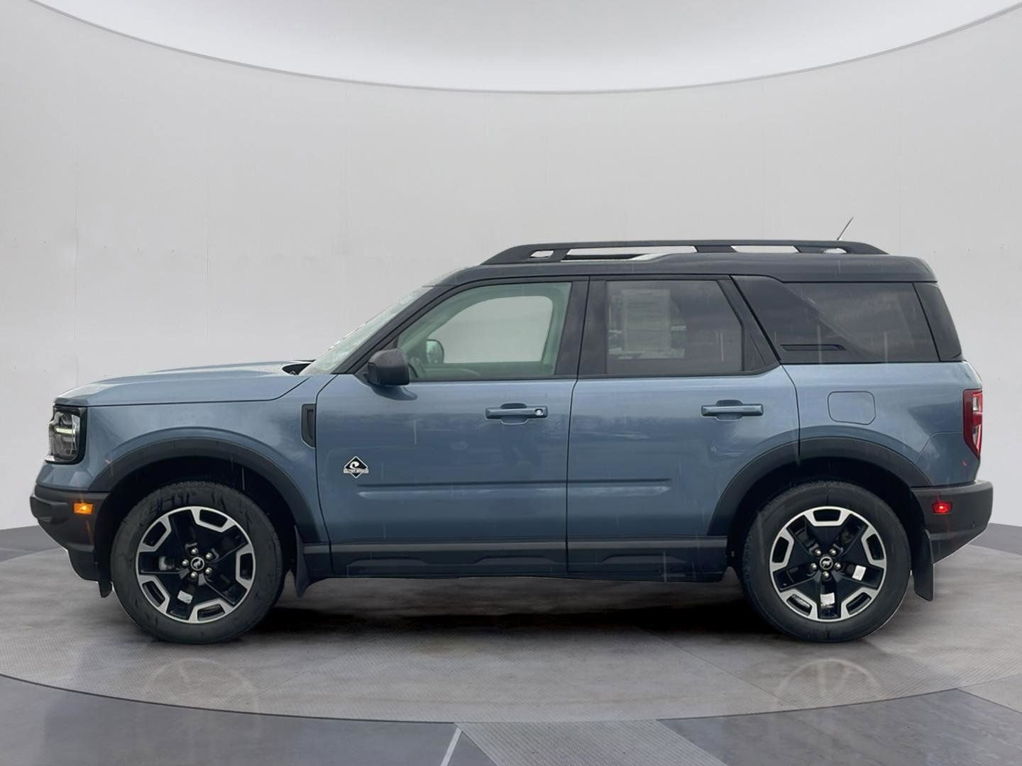 Certified 2024 Ford Bronco Sport Outer Banks w/ Tech Package image 2