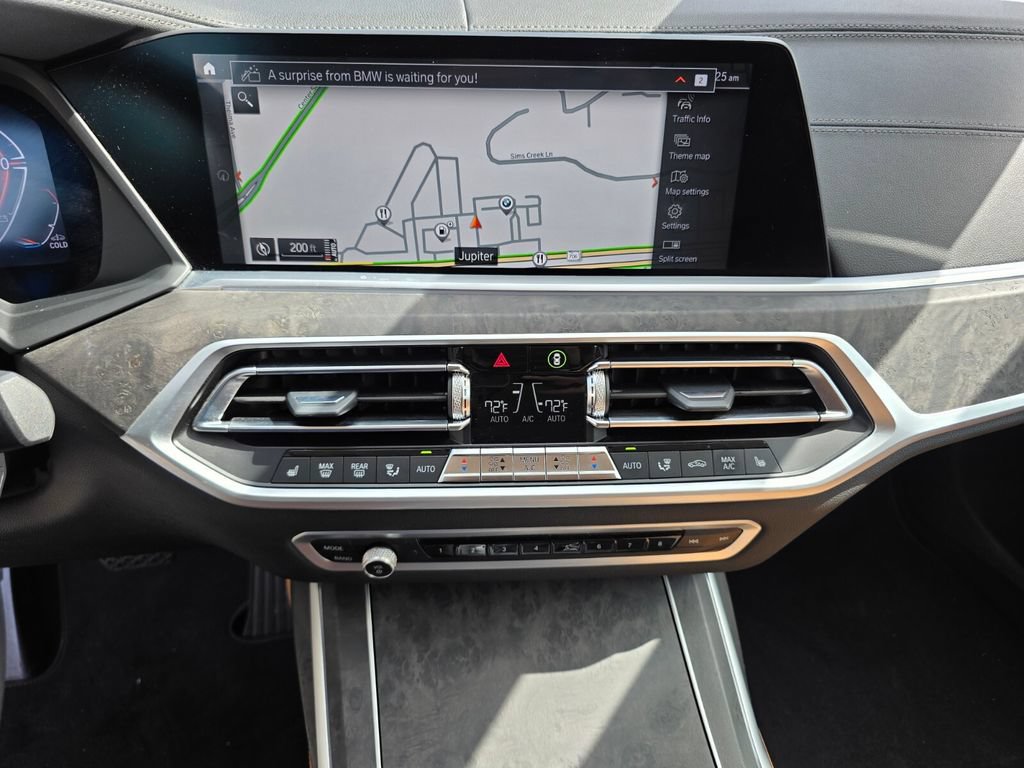 Used 2022 BMW X7 xDrive40i w/ Premium Package AWD/4WD image 25