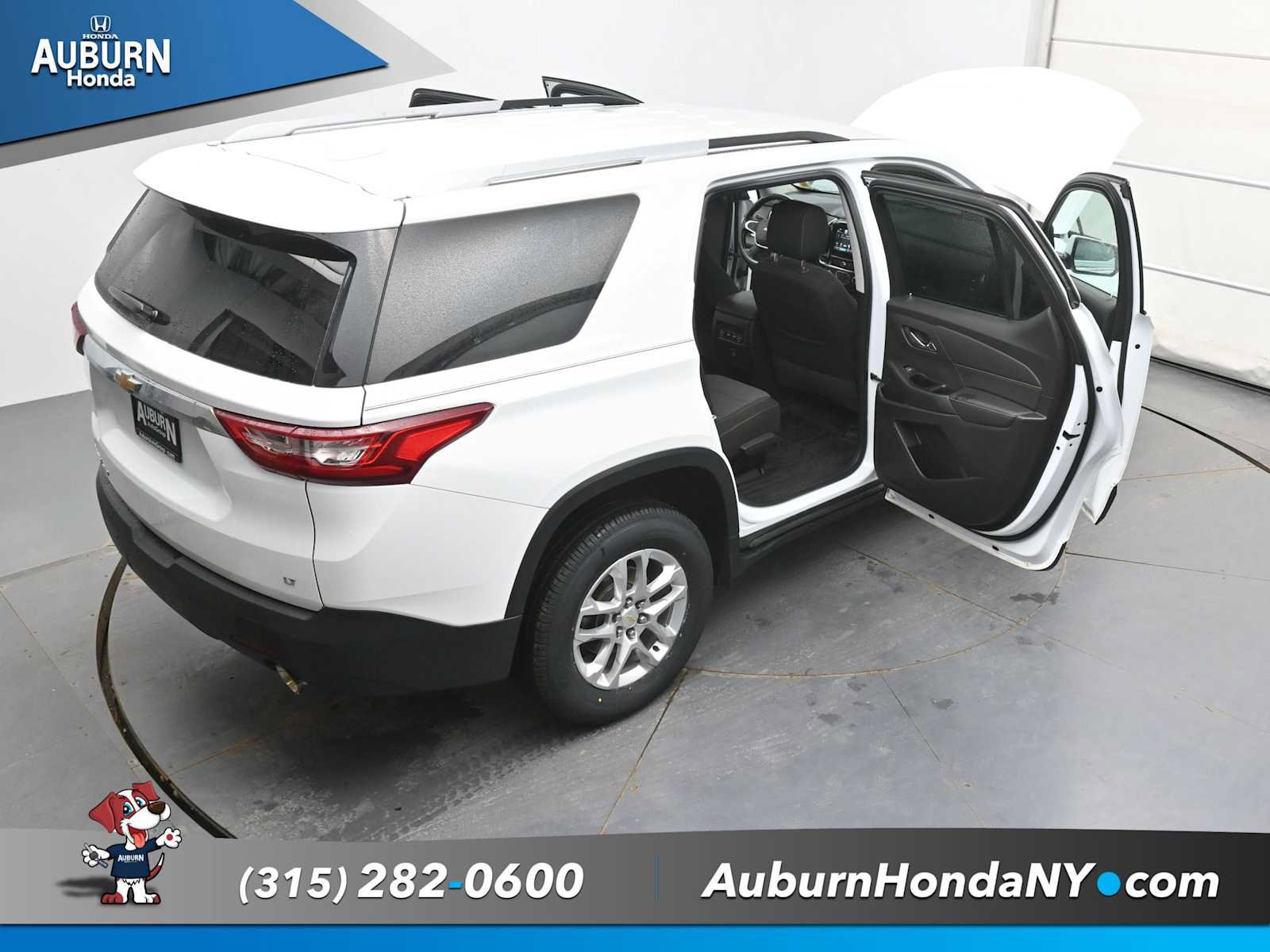 Used 2018 Chevrolet Traverse LT w/ LPO, Floor Liner Package image 37