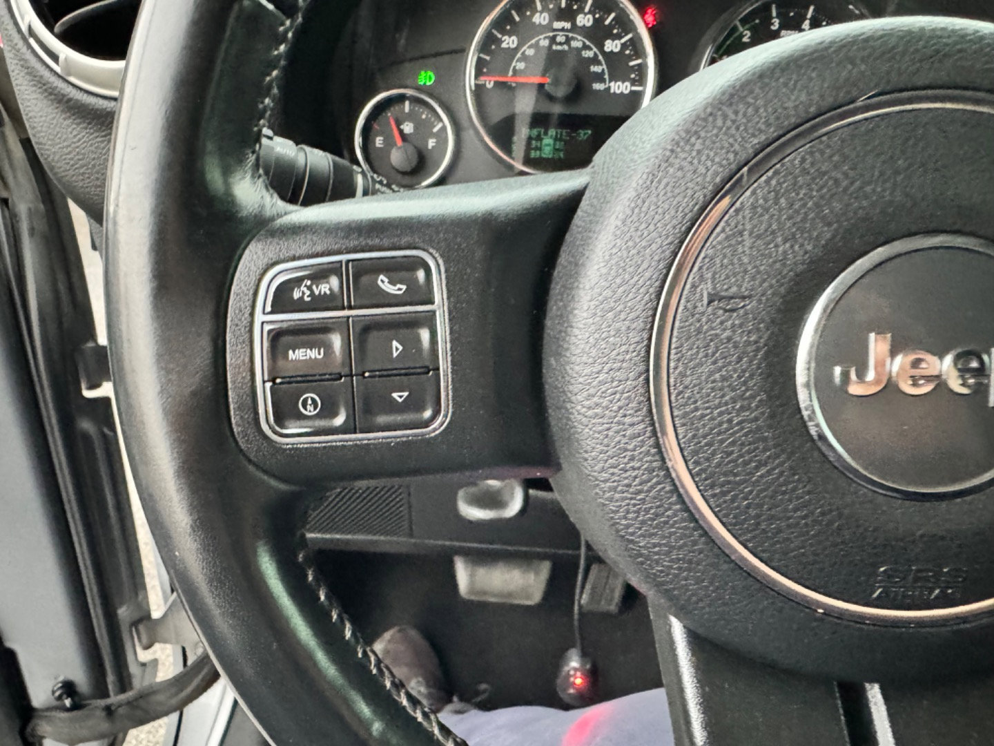 Used 2017 Jeep Wrangler Unlimited Rubicon w/ Connectivity Group AWD/4WD image 12