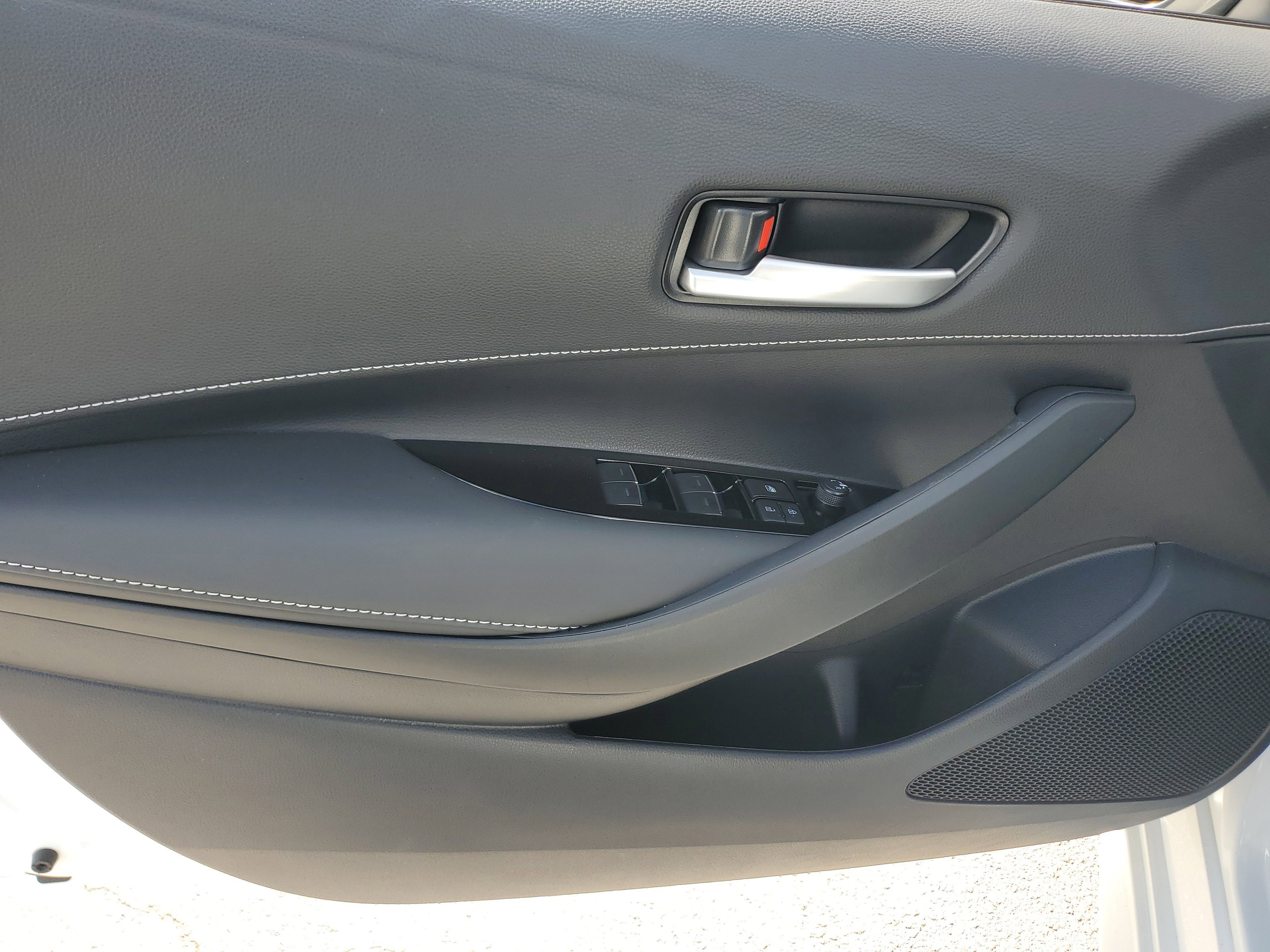 Used 2025 Toyota Corolla SE image 22