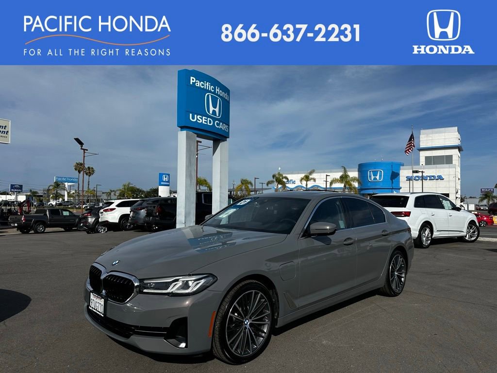 Used 2021 BMW 530e w/ Convenience Package