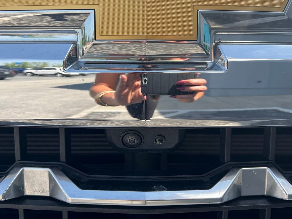 Used 2025 Chevrolet Silverado 1500 LTZ AWD/4WD image 7