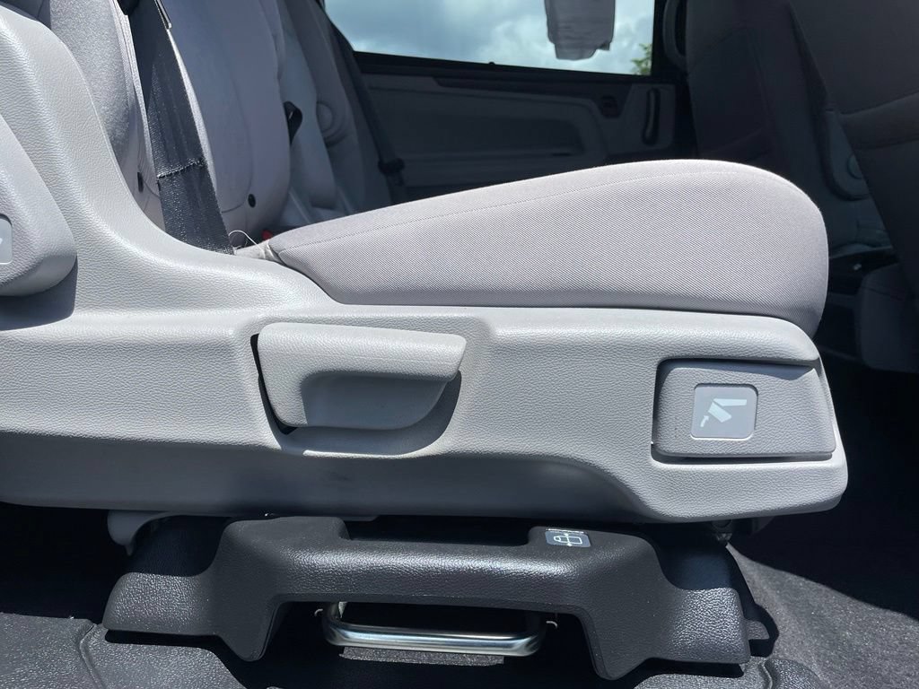 Certified 2024 Honda Odyssey EX image 35