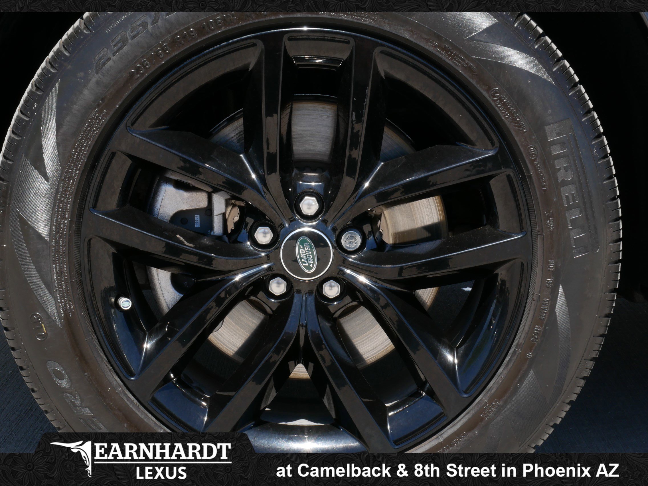 Used 2025 Land Rover Discovery Sport S image 17