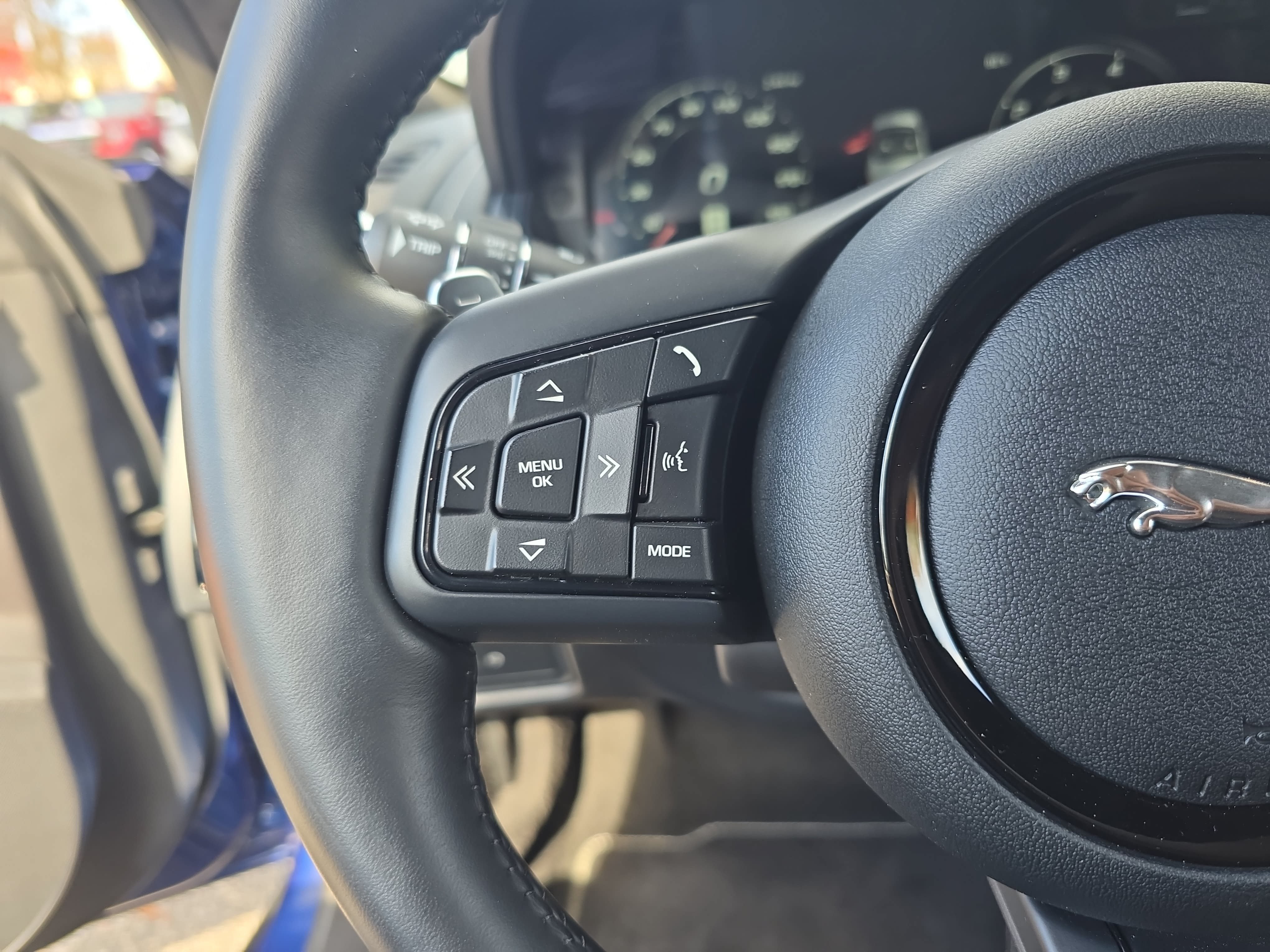 Certified 2023 Jaguar F-TYPE Convertible RWD image 14