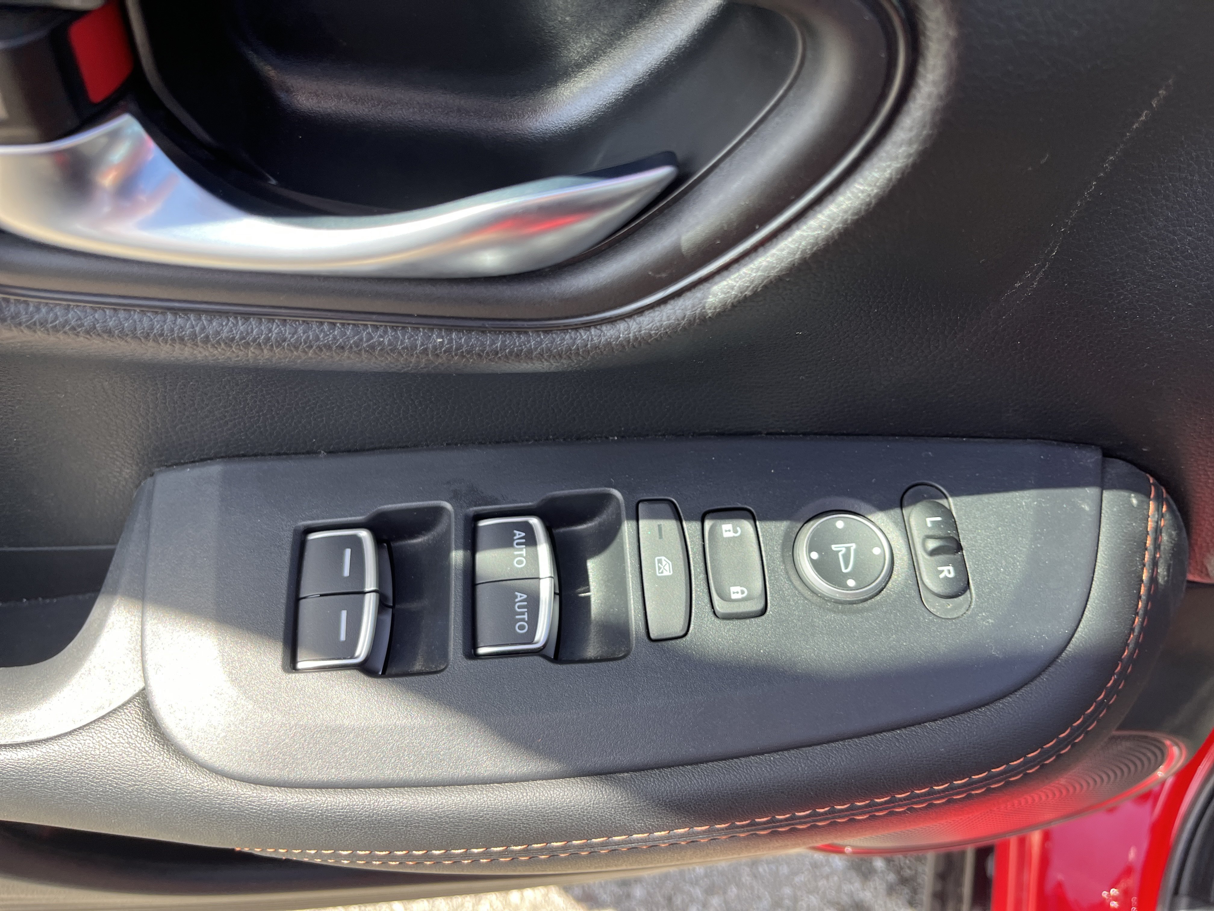 Certified 2025 Honda HR-V Sport image 19
