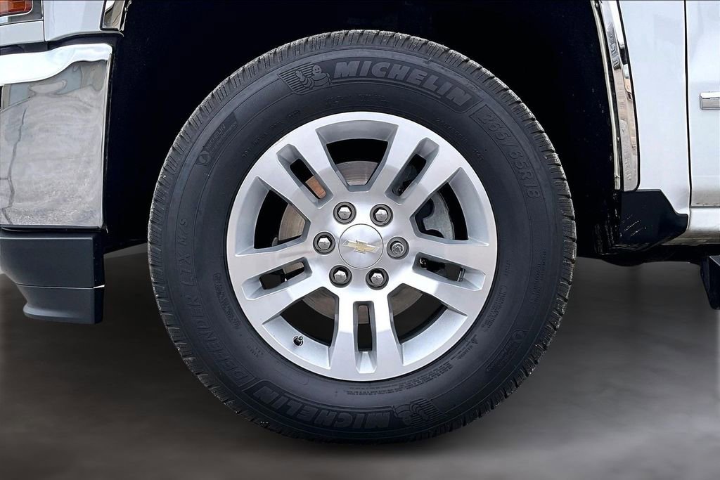 Used 2018 Chevrolet Silverado 1500 LT w/ LT Convenience Package image 31