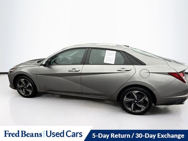 Used 2023 Hyundai Elantra SEL w/ Convenience Package image 4