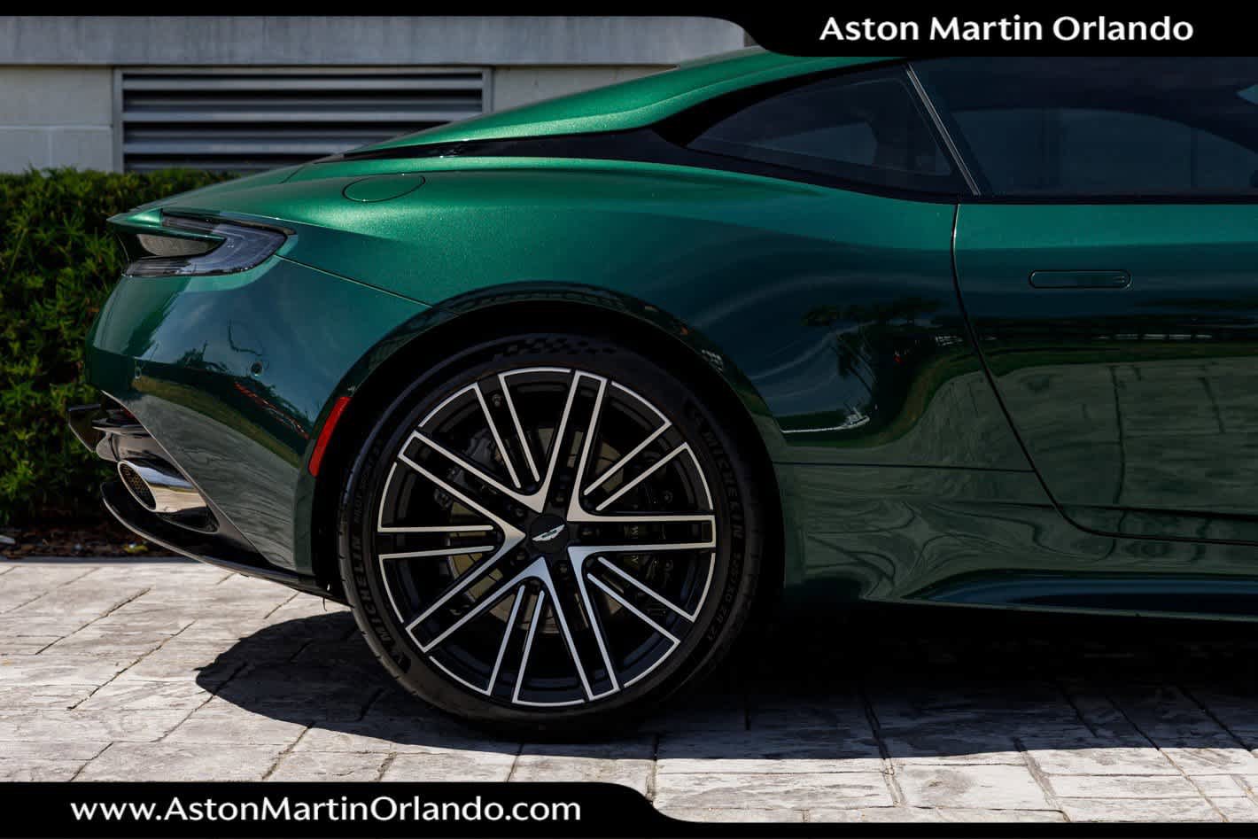 Used 2024 Aston Martin DB12 Coupe RWD image 18