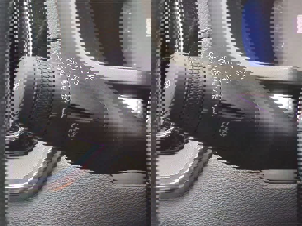 New 2026 Volvo V60 B5 Cross Country Ultra w/ Protection Package Premier image 28