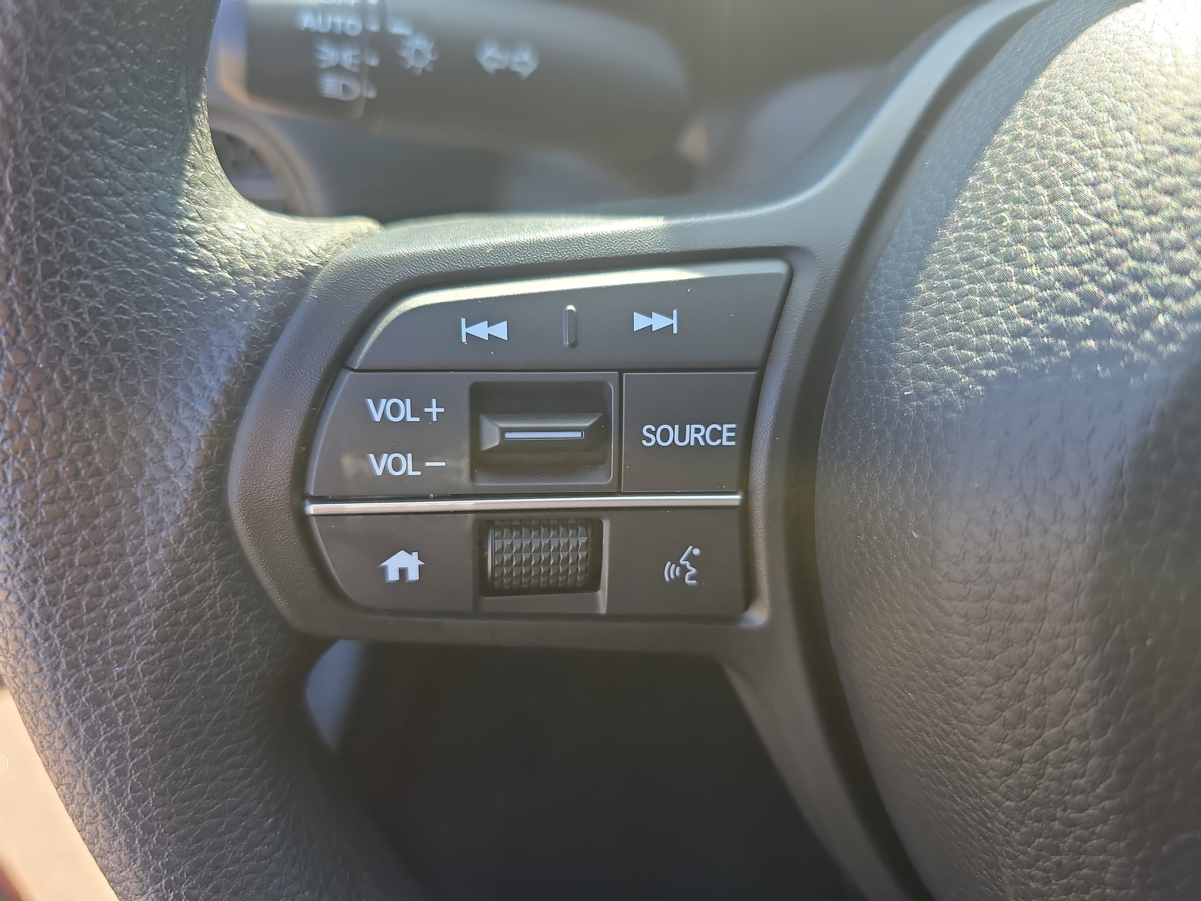 Used 2023 Honda HR-V LX image 17