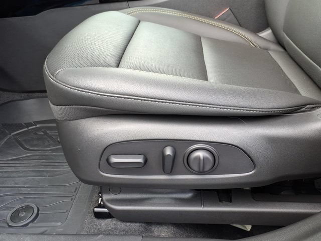 Used 2025 Chevrolet Trax ACTIV w/ Sunroof Package FWD image 15