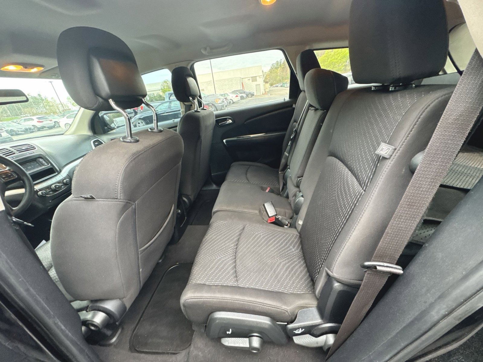 Used 2018 Dodge Journey SE image 23