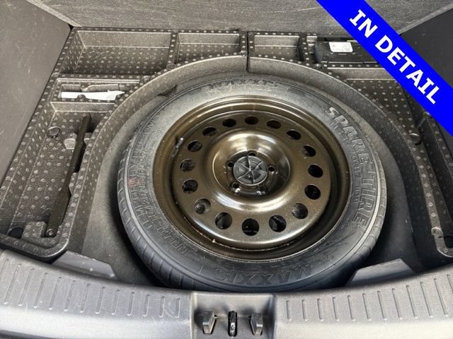 Used 2017 Ford Escape SE w/ Equipment Group 201A AWD/4WD image 17