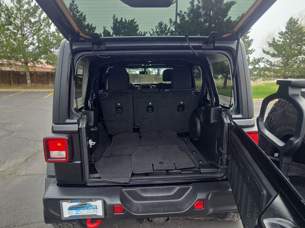 Used 2023 Jeep Wrangler Unlimited Rubicon w/ Cold Weather Group image 21