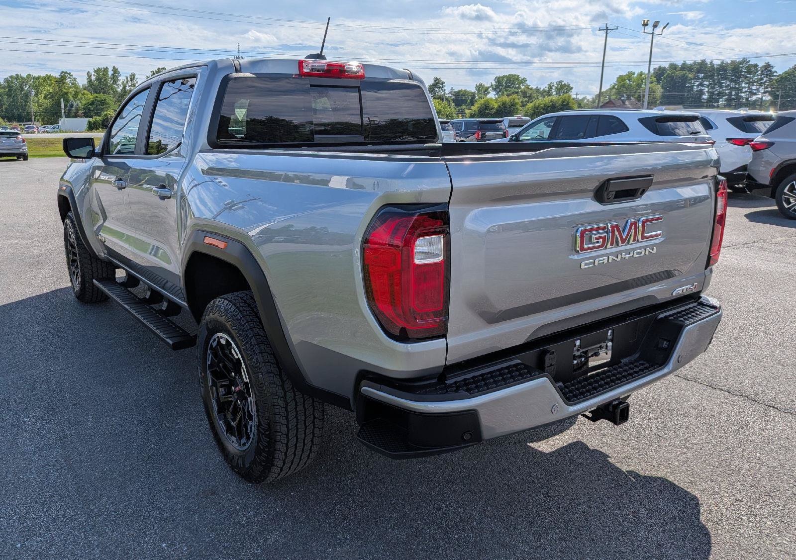 Used 2026 GMC Canyon AT4 AWD/4WD image 7