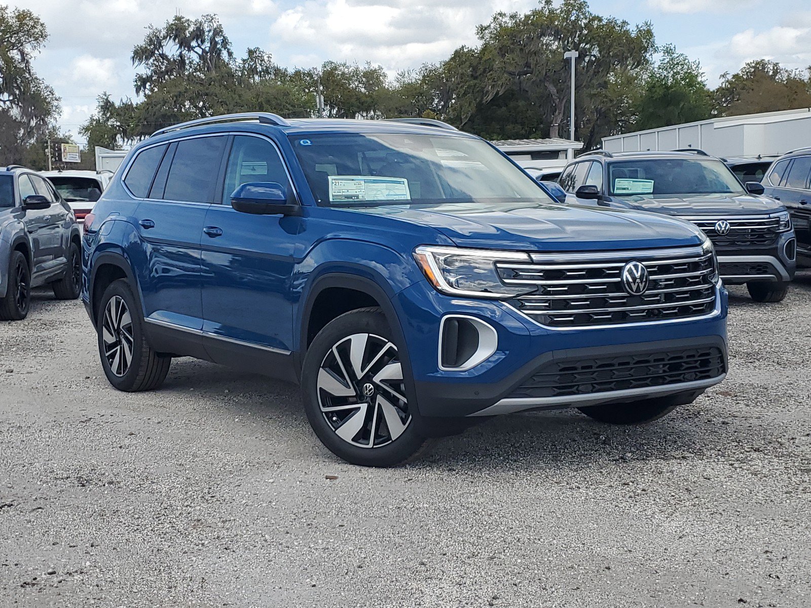 New 2025 Volkswagen Atlas SEL image 34