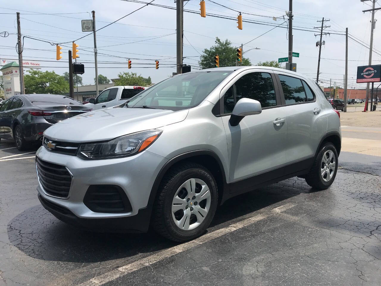 Used 2018 Chevrolet Trax LS FWD image 4